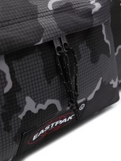 Donna Eastpak Borsone Con Stampa Camouflage -Femminile Moda Negozio 19648951 43972608 1000