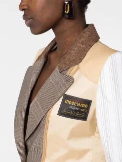 Donna Moschino Blazer Monopetto Con Design Patchwork 10 Donna Moschino Blazer Monopetto Con Design Patchwork -Femminile Moda Negozio 20018278 45011195 1000